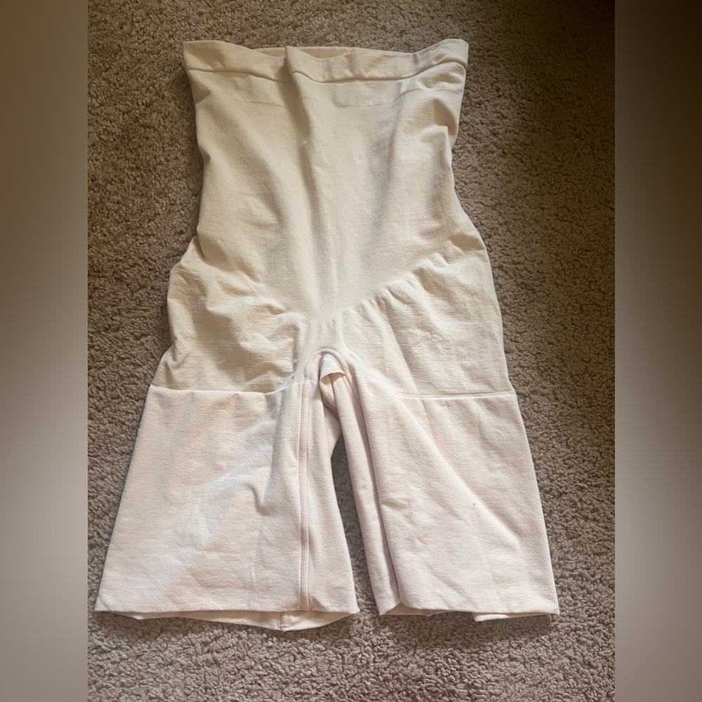 Spanx shaper shorts LIKE NEW